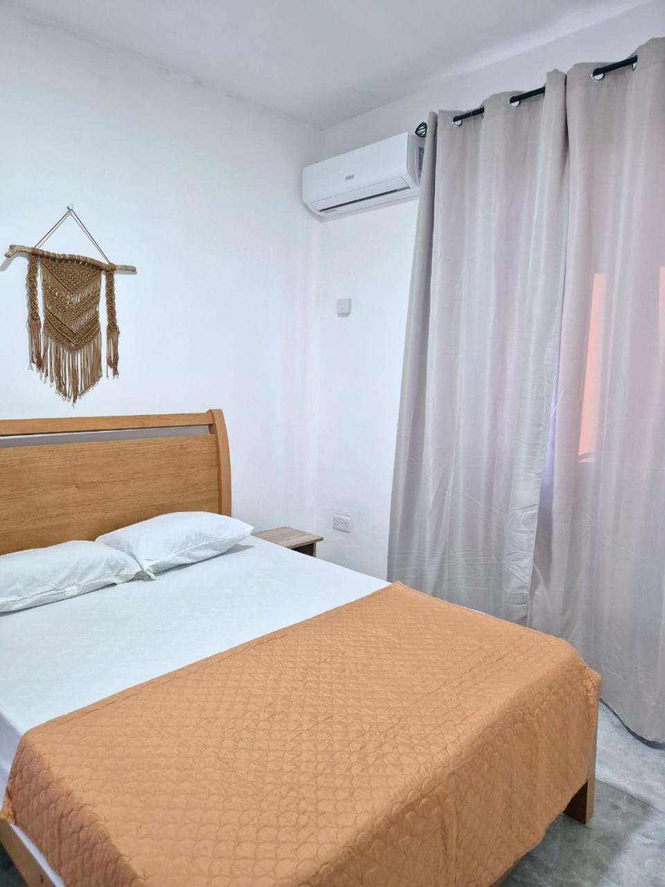 Skyview Apartment- Rooftop Penthouse With Sunset & Sea Views Flic-en-Flacq Exterior foto